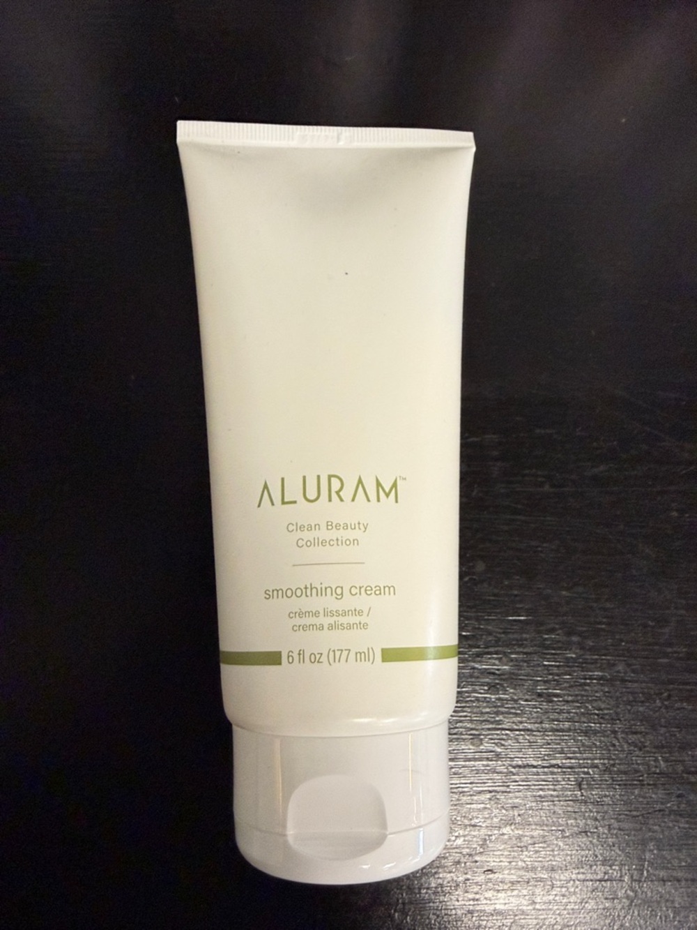 Aluram Smoothing Cream - White